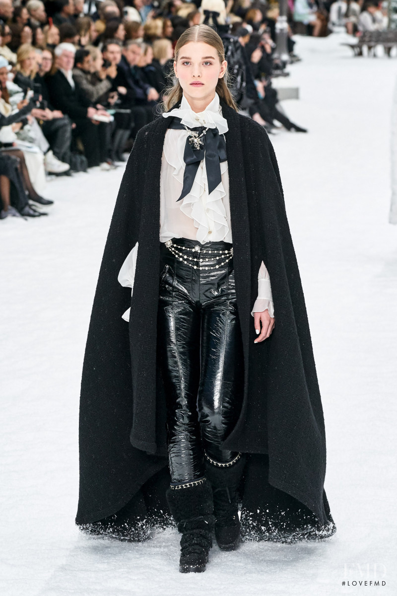 Laurijn Bijnen featured in  the Chanel fashion show for Autumn/Winter 2019