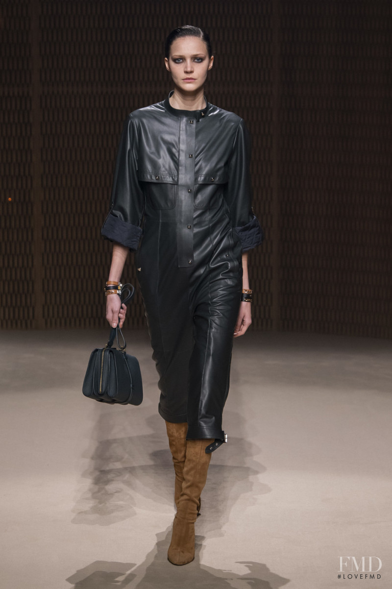 Anniek Verfaille featured in  the Hermès fashion show for Autumn/Winter 2019