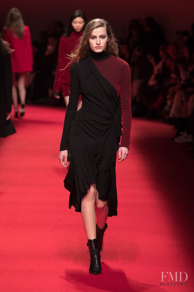 Felice Noordhoff featured in  the Philosophy di Lorenzo Serafini fashion show for Autumn/Winter 2019