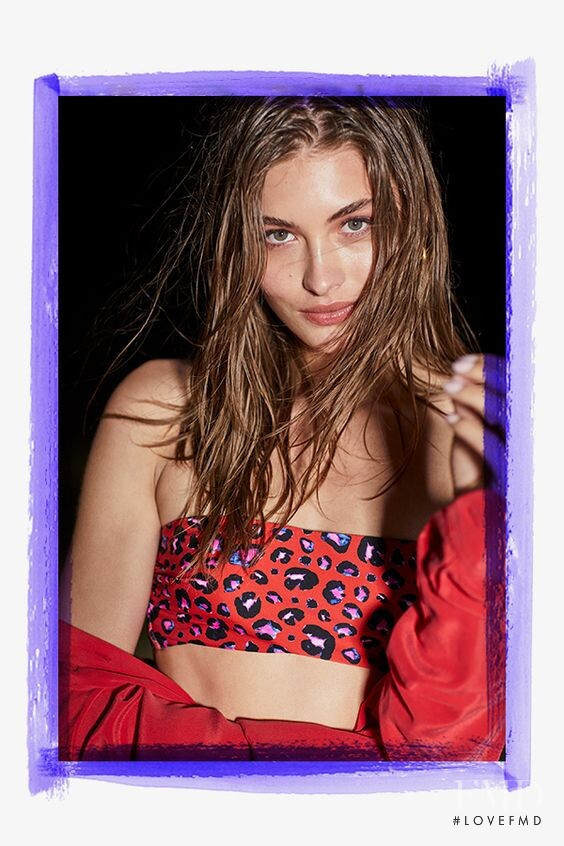 Grace Elizabeth featured in  the Victoria\'s Secret Swim catalogue for Spring/Summer 2019