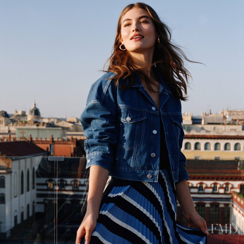 Grace Elizabeth featured in  the H&M Denim advertisement for Spring/Summer 2019