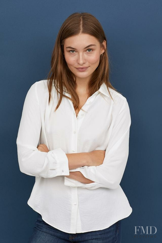 Grace Elizabeth featured in  the H&M catalogue for Spring/Summer 2019