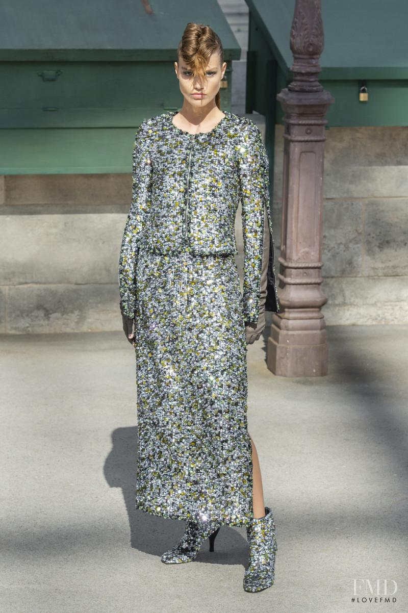 Luna Bijl featured in  the Chanel Haute Couture fashion show for Autumn/Winter 2018