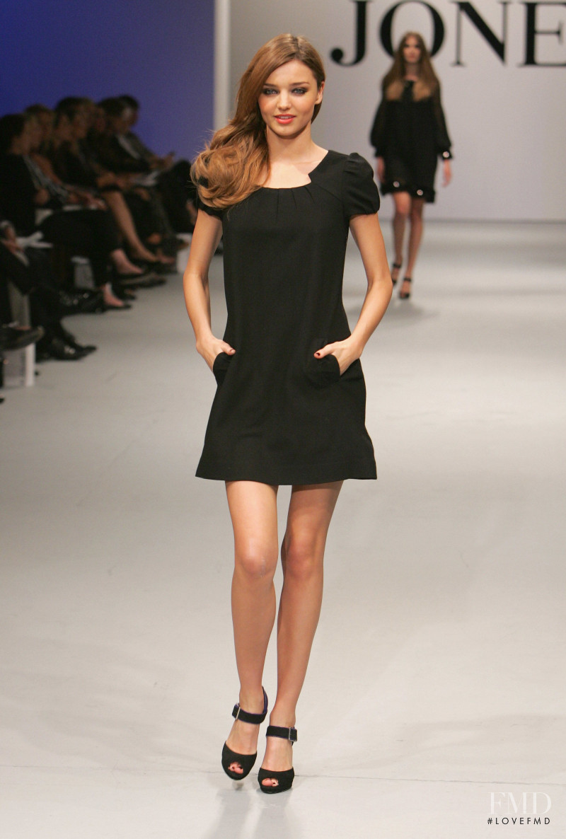 Miranda Kerr featured in  the David Jones fashion show for Autumn/Winter 2009