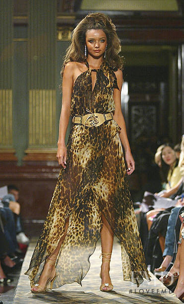 Miranda Kerr featured in  the Lisa Ho fashion show for Spring/Summer 2005