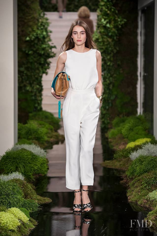 Massimo Dutti Paseo de Gracia 96  fashion show for Spring/Summer 2017