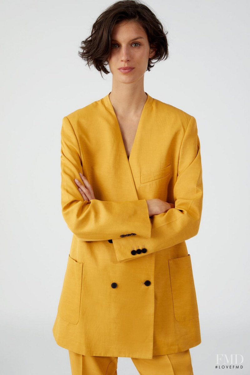 Marte Mei van Haaster featured in  the Zara catalogue for Summer 2019