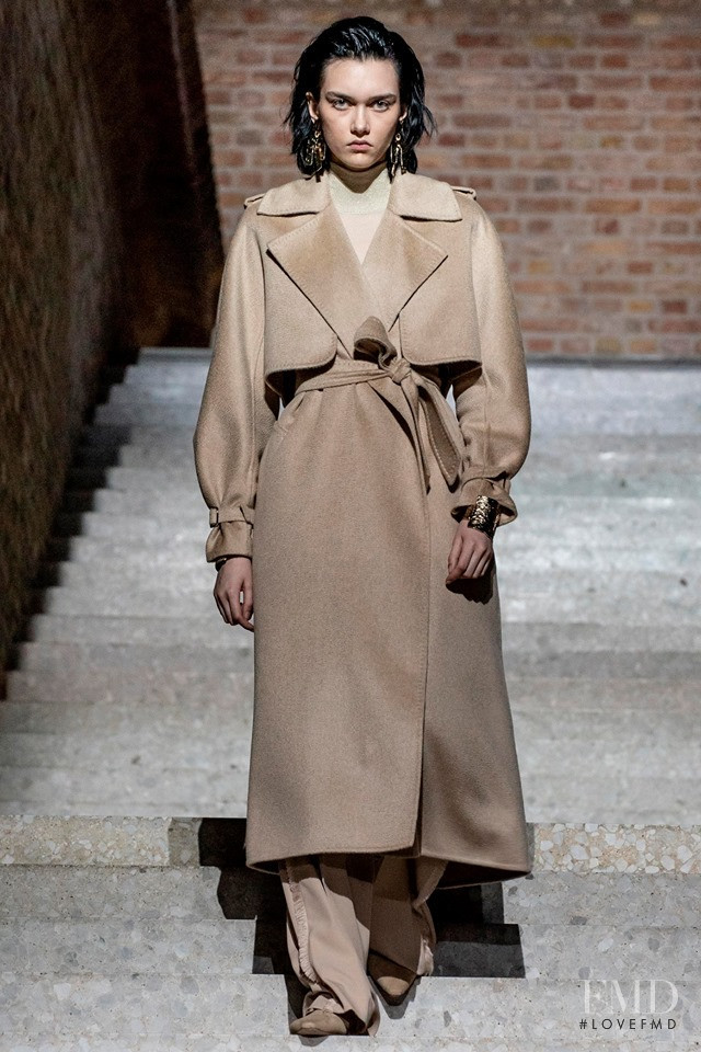 Sofia Steinberg featured in  the Max Mara fashion show for Resort 2020