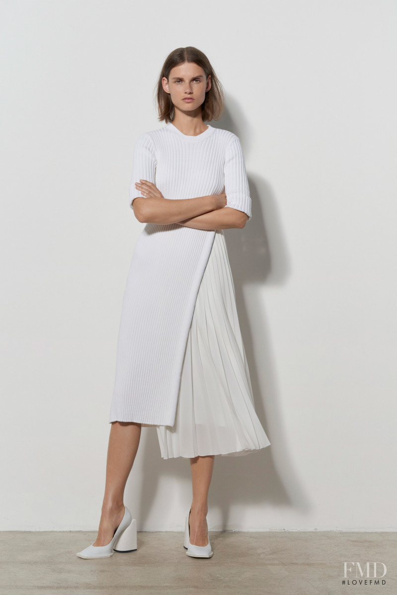 Giedre Dukauskaite featured in  the N° 21 lookbook for Resort 2020