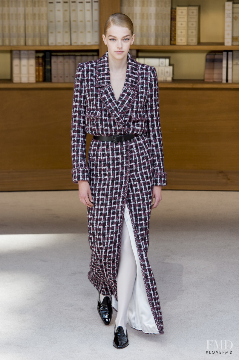 Eliza Kallmann featured in  the Chanel Haute Couture fashion show for Autumn/Winter 2019