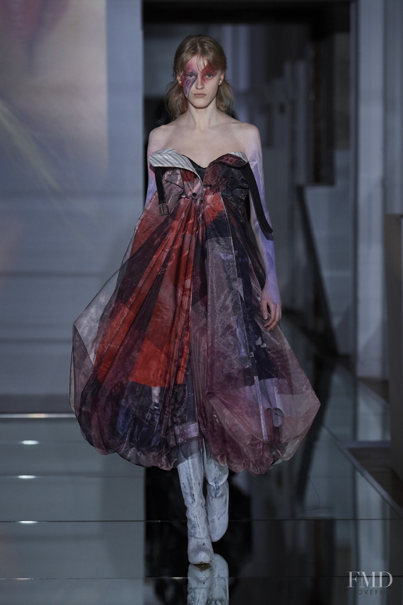 Hannah Motler featured in  the Maison Martin Margiela Artisanal fashion show for Autumn/Winter 2019