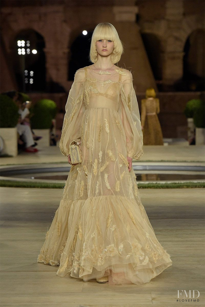 Isa Peerdeman featured in  the Fendi Couture fashion show for Autumn/Winter 2019
