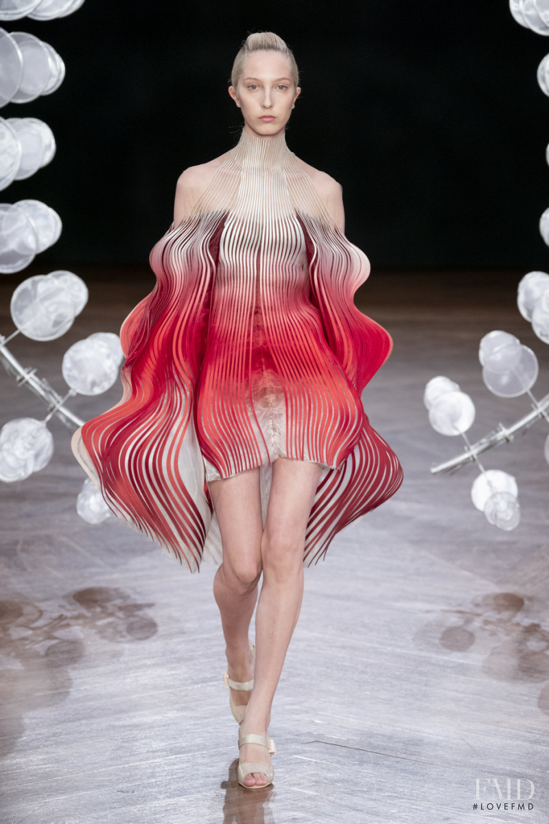 Sasha  Komarova featured in  the Iris Van Herpen fashion show for Autumn/Winter 2019