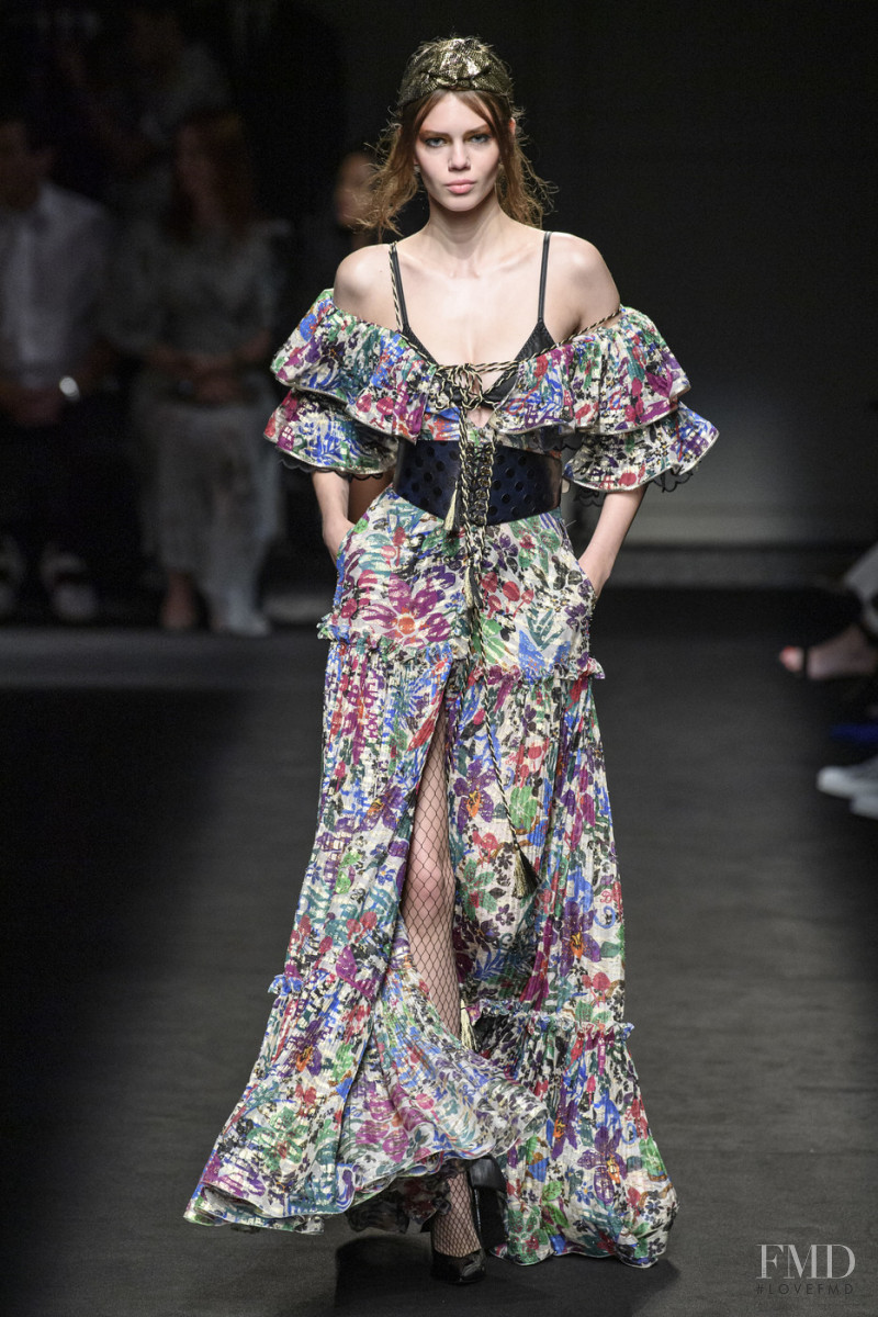 Katya Bybina featured in  the Dundas fashion show for Autumn/Winter 2019