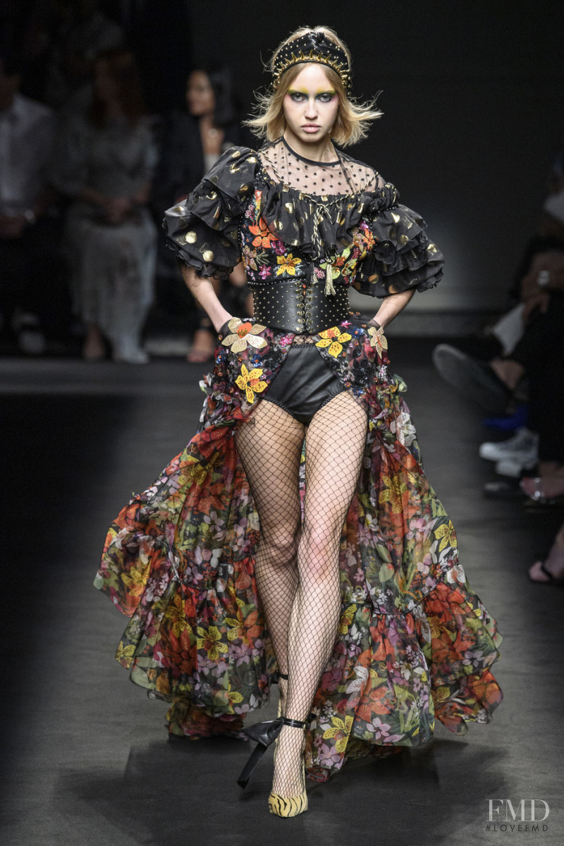 Lulu Reynolds featured in  the Dundas fashion show for Autumn/Winter 2019