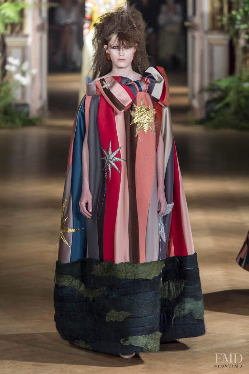 Tessa Bruinsma featured in  the Viktor & Rolf fashion show for Autumn/Winter 2019