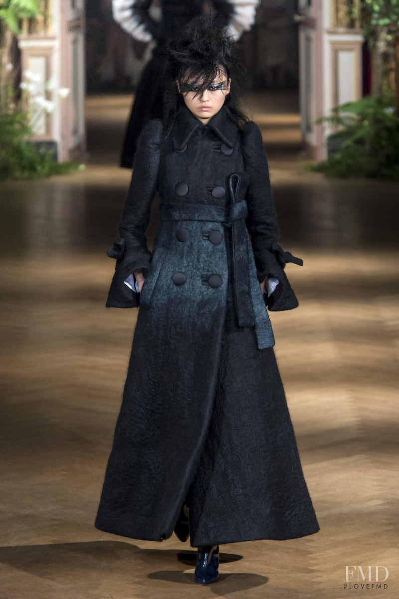 Viktor & Rolf fashion show for Autumn/Winter 2019