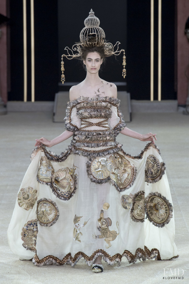 Guo Pei fashion show for Autumn/Winter 2019