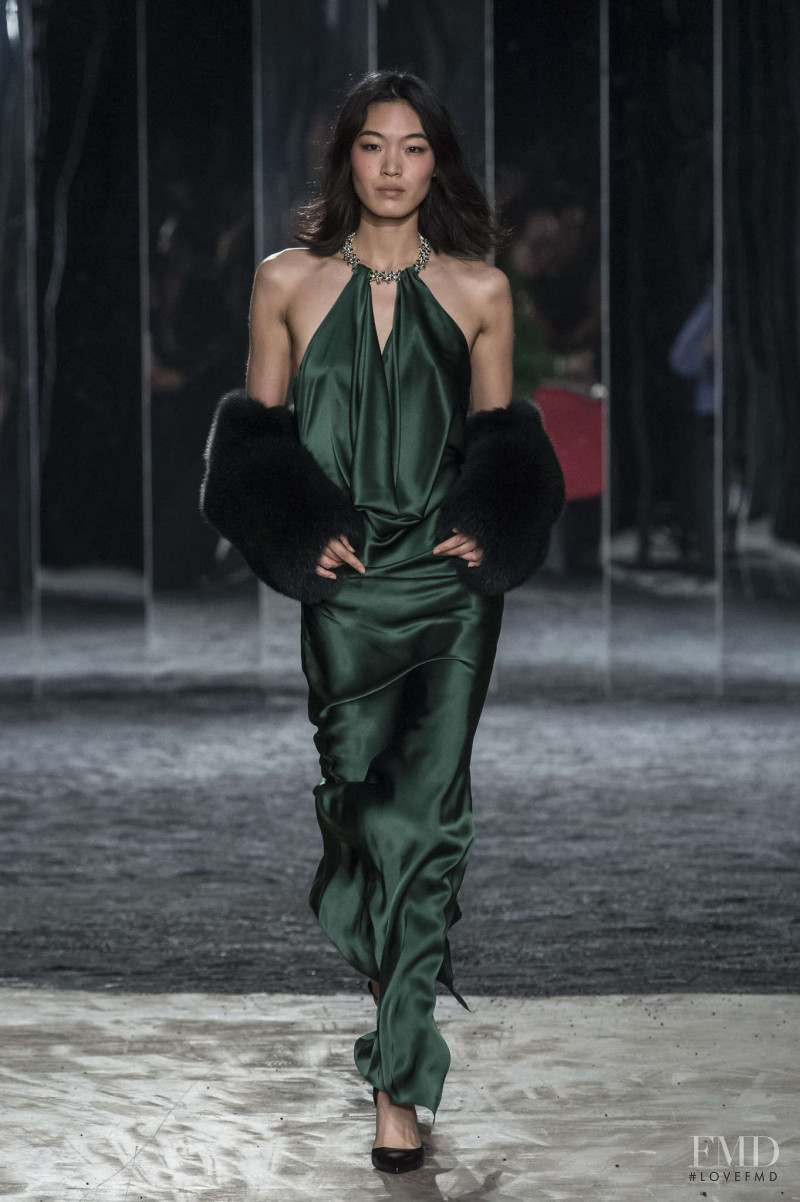 Azzaro Azzaro Fall / Winter 2017 Haute Couture fashion show for Autumn/Winter 2017