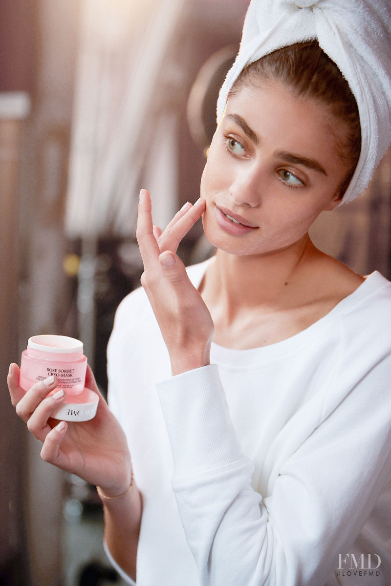 Taylor Hill featured in  the Lancome advertisement for Autumn/Winter 2019