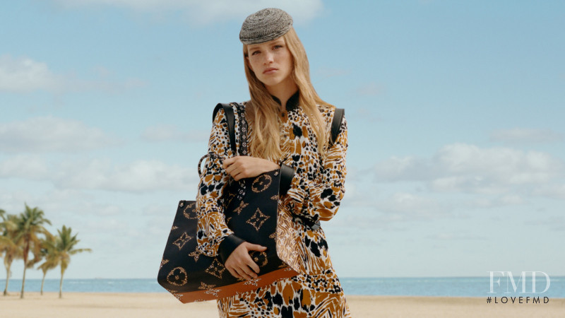 Louis Vuitton Louis Vuitton Monogram Giant Fall 2019 advertisement for Fall 2019