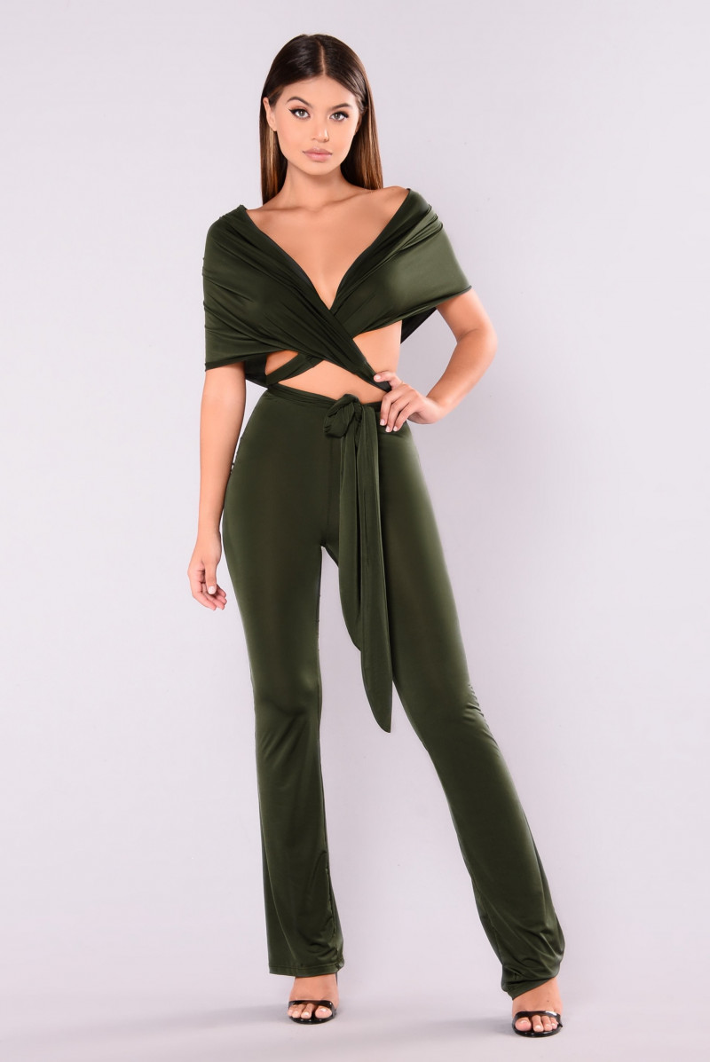 Sofia Jamora featured in  the Fashion Nova catalogue for Spring/Summer 2018