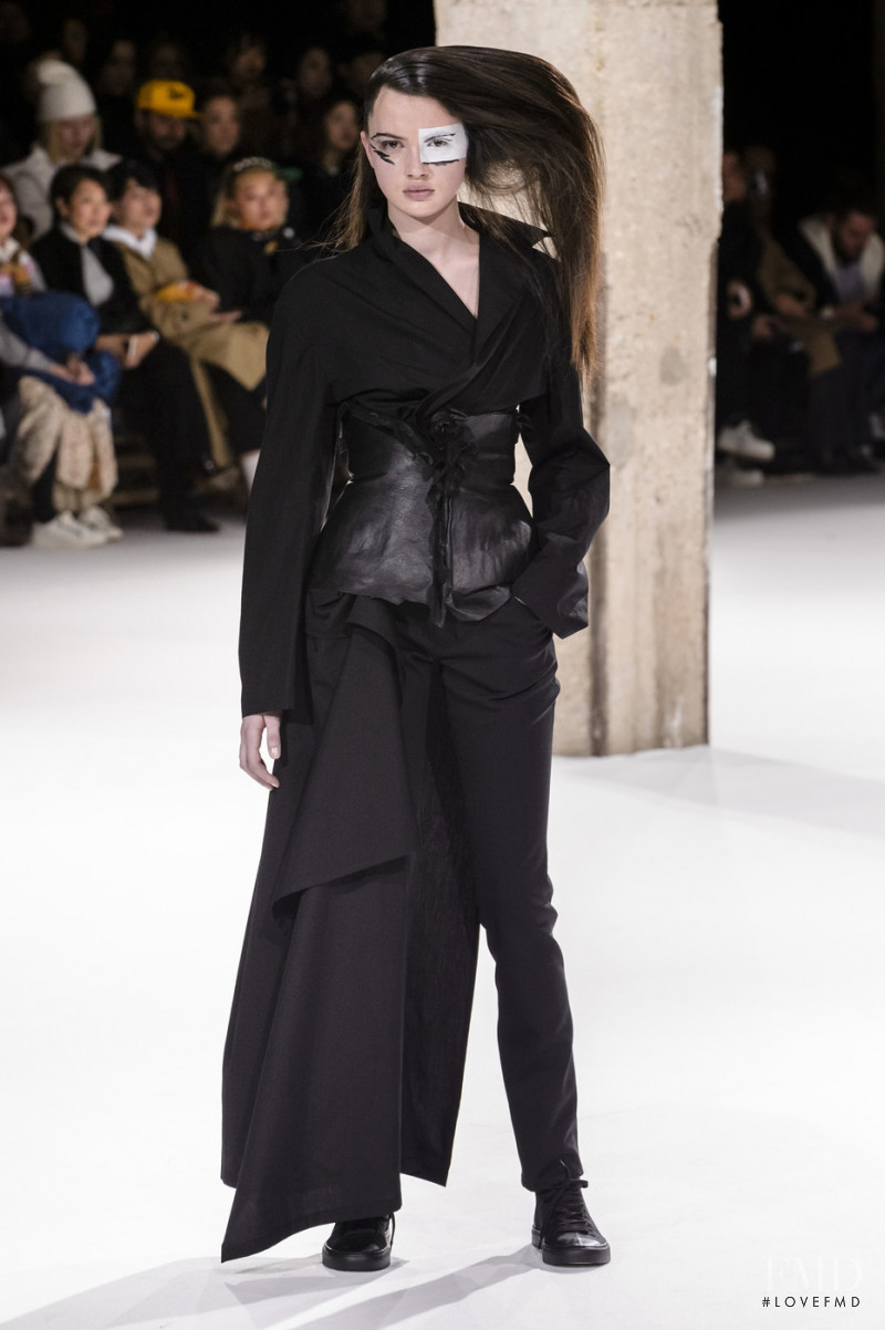 Yohji Yamamoto fashion show for Autumn/Winter 2018