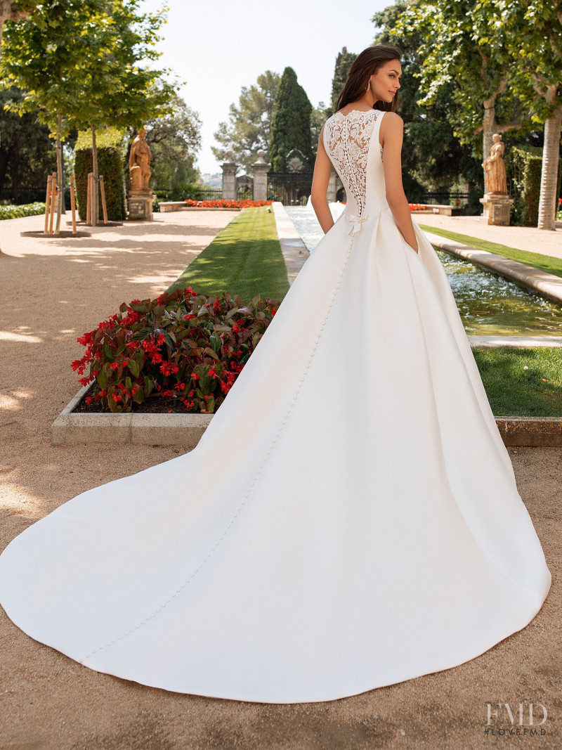 Zhenya Katava featured in  the Pronovias catalogue for Summer 2019