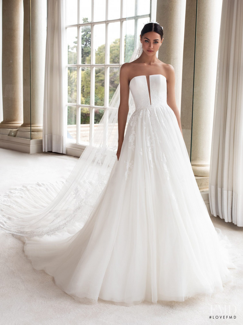 Zhenya Katava featured in  the Pronovias catalogue for Summer 2019