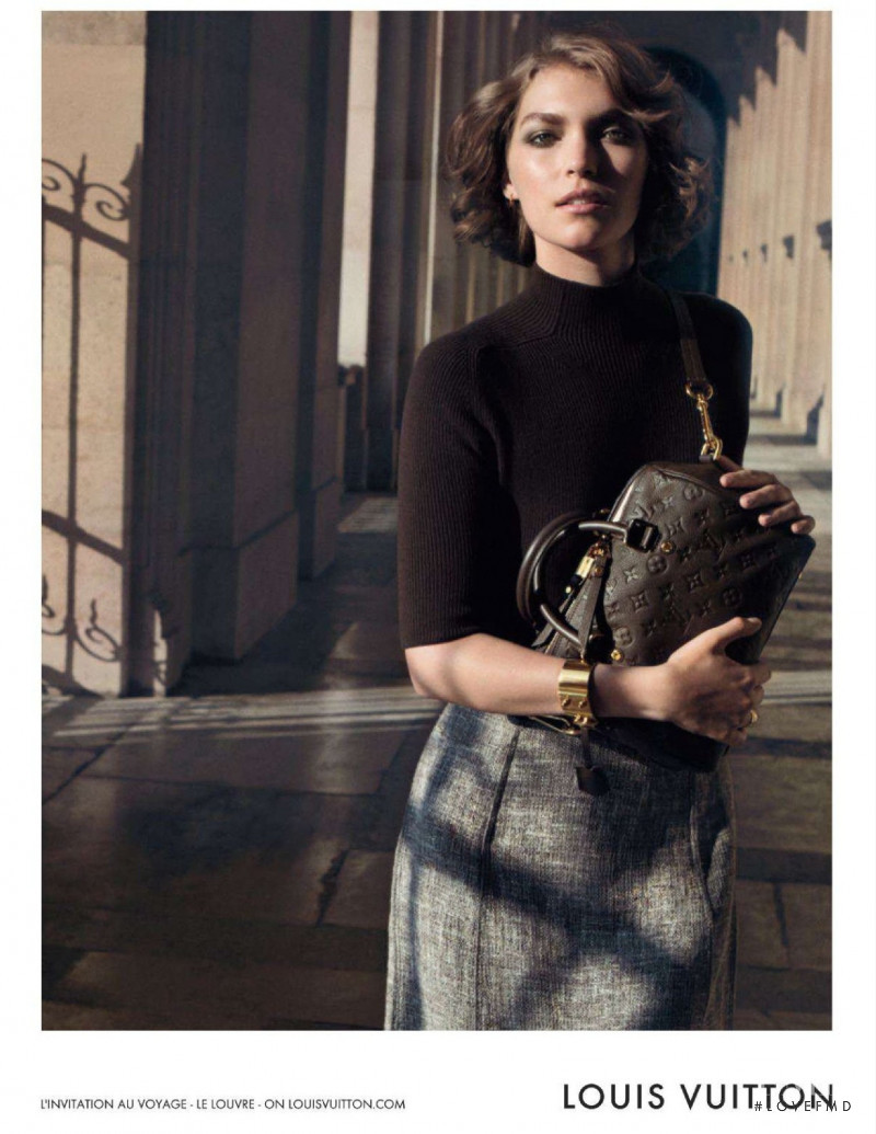 Arizona Muse featured in  the Louis Vuitton The Art of Travel advertisement for Resort 2013