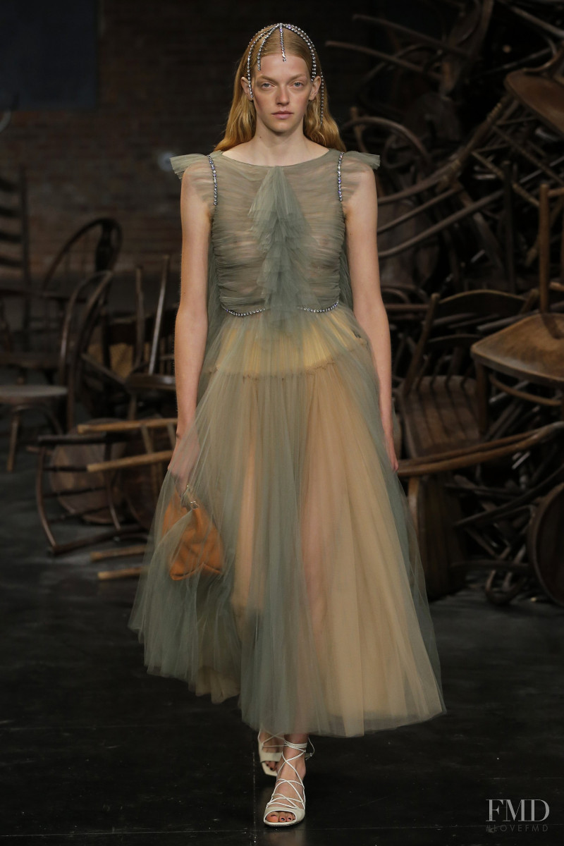 Eliza Kallmann featured in  the Khaite fashion show for Spring/Summer 2020