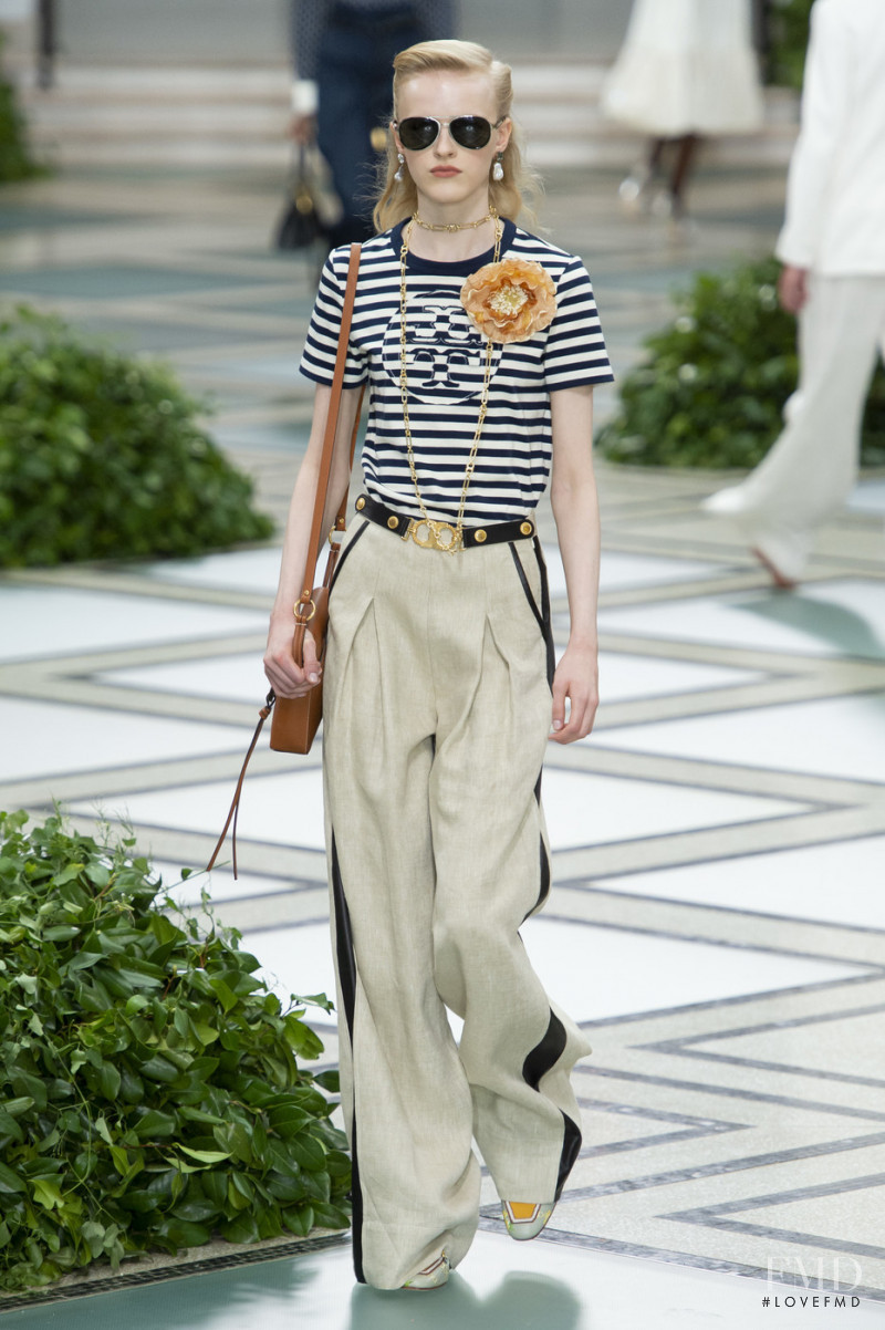 Hannah Motler featured in  the Tory Burch fashion show for Spring/Summer 2020