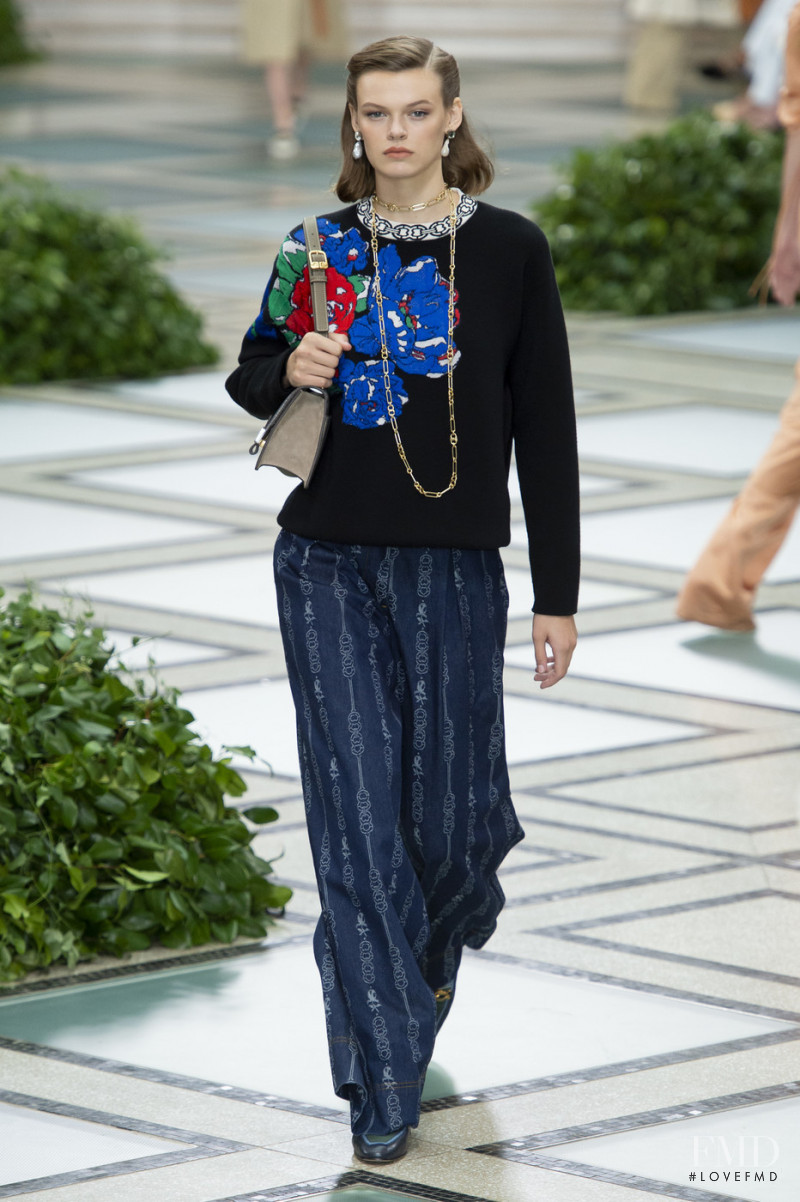 Cara Taylor featured in  the Tory Burch fashion show for Spring/Summer 2020