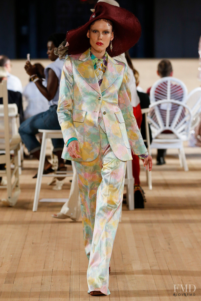 Kiki Willems featured in  the Marc Jacobs fashion show for Spring/Summer 2020