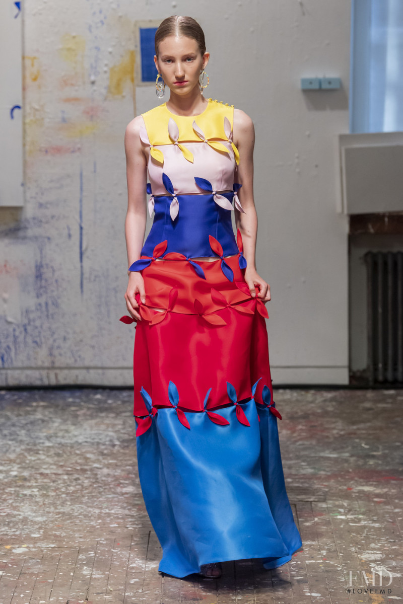 Anna Tihonchuk featured in  the Jonathan Cohen fashion show for Spring/Summer 2020