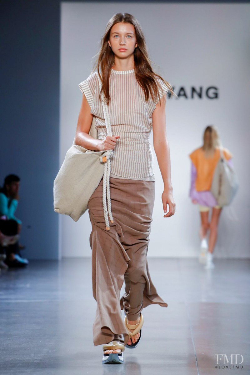 Damo Wang fashion show for Spring/Summer 2020