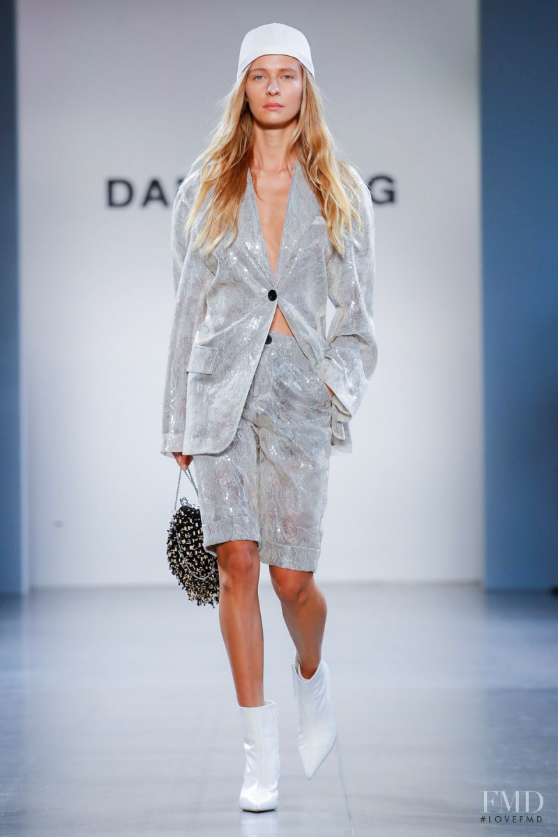 Damo Wang fashion show for Spring/Summer 2020