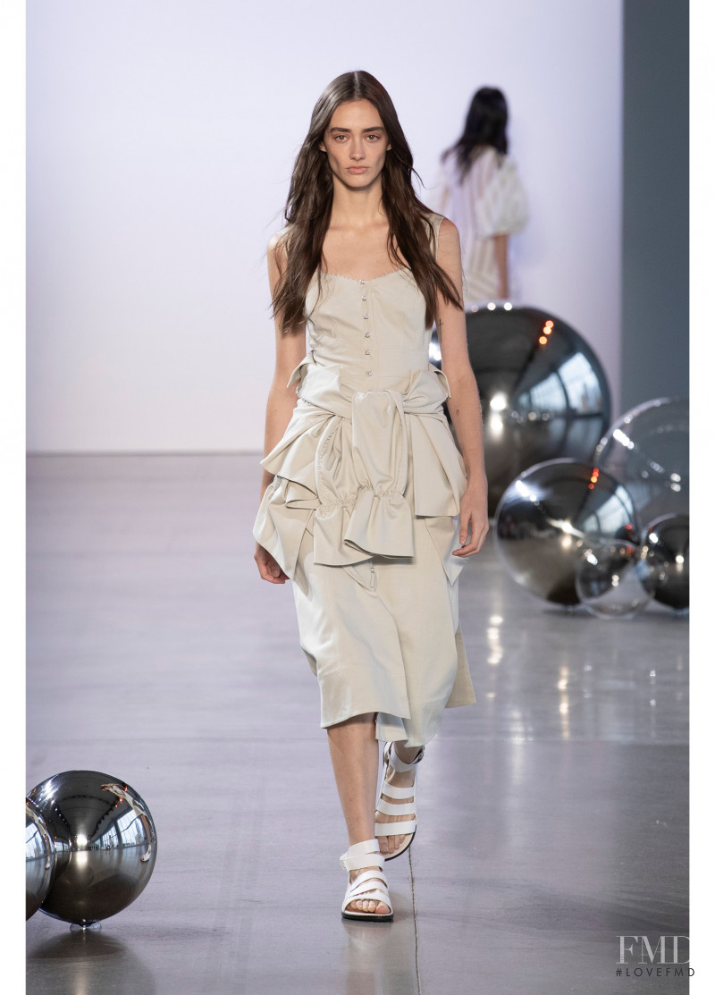 Amanda Googe featured in  the Noon By Noor fashion show for Spring/Summer 2020