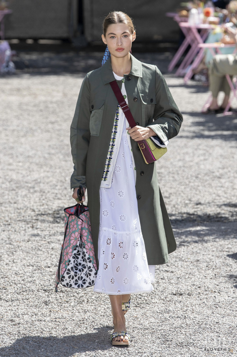 Grace Elizabeth featured in  the Kate Spade New York fashion show for Spring/Summer 2020