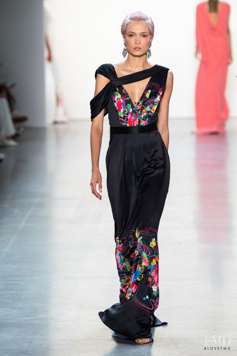Kate Vitamin featured in  the Tadashi Shoji fashion show for Spring/Summer 2020
