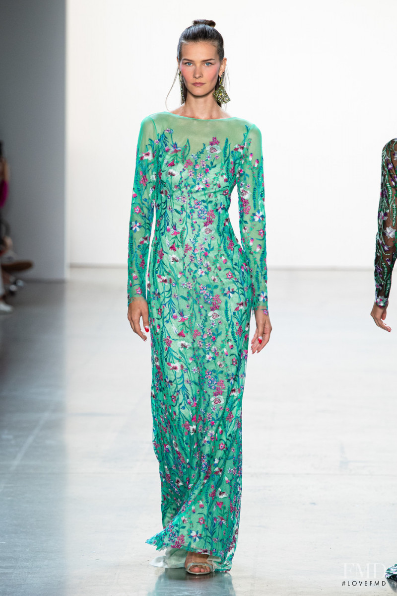 Tadashi Shoji fashion show for Spring/Summer 2020