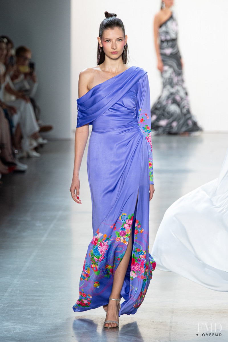 Tadashi Shoji fashion show for Spring/Summer 2020