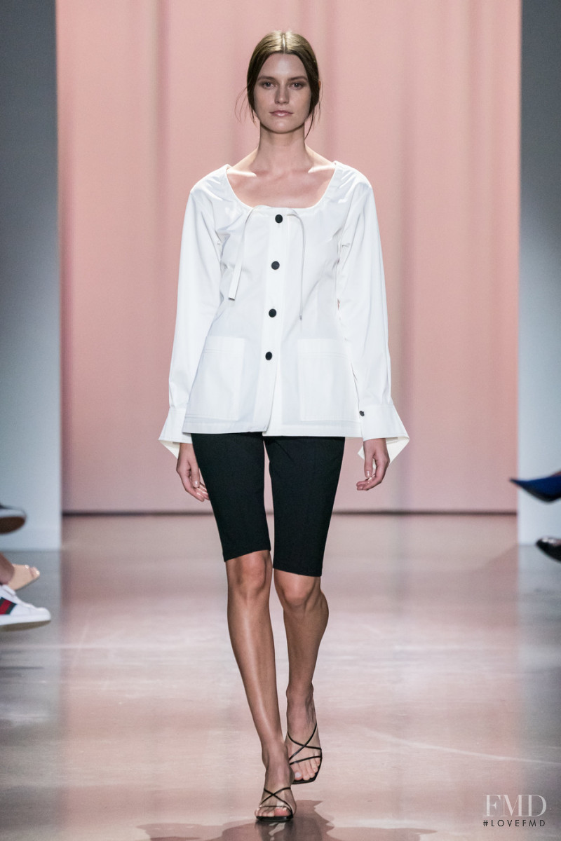 Oksana Gedroit featured in  the Concept Korea fashion show for Spring/Summer 2020