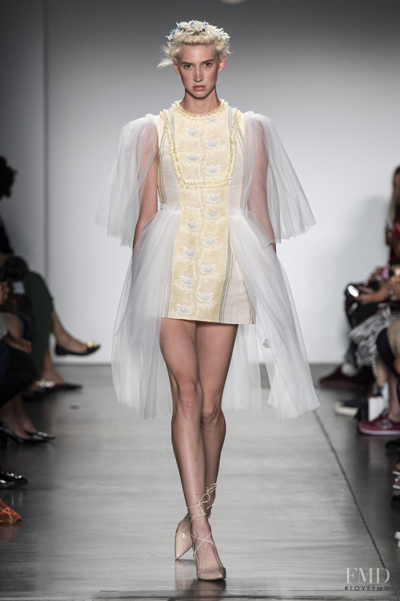 Phoenix Ba fashion show for Spring/Summer 2020