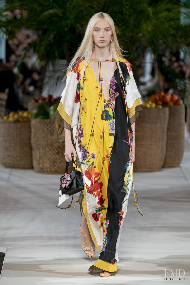 Sasha  Komarova featured in  the Oscar de la Renta fashion show for Spring/Summer 2020