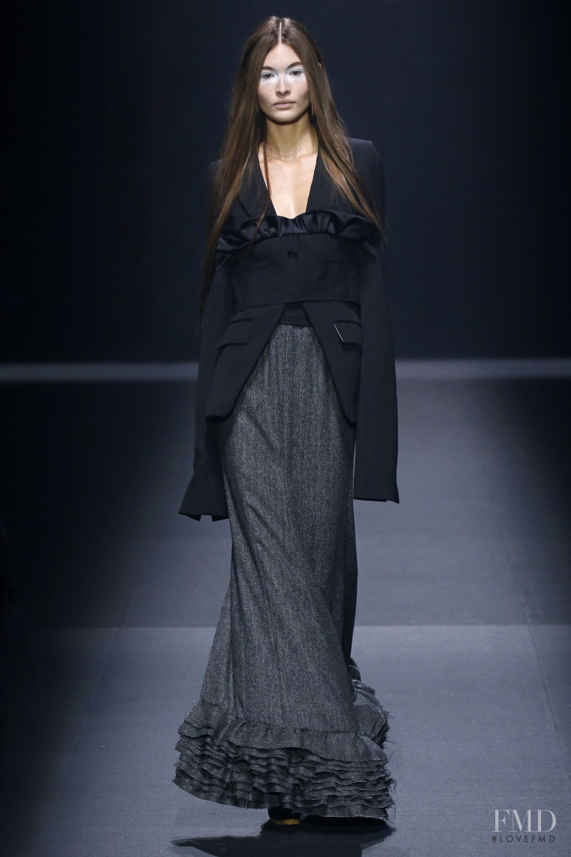 Grace Elizabeth featured in  the Vera Wang fashion show for Spring/Summer 2020