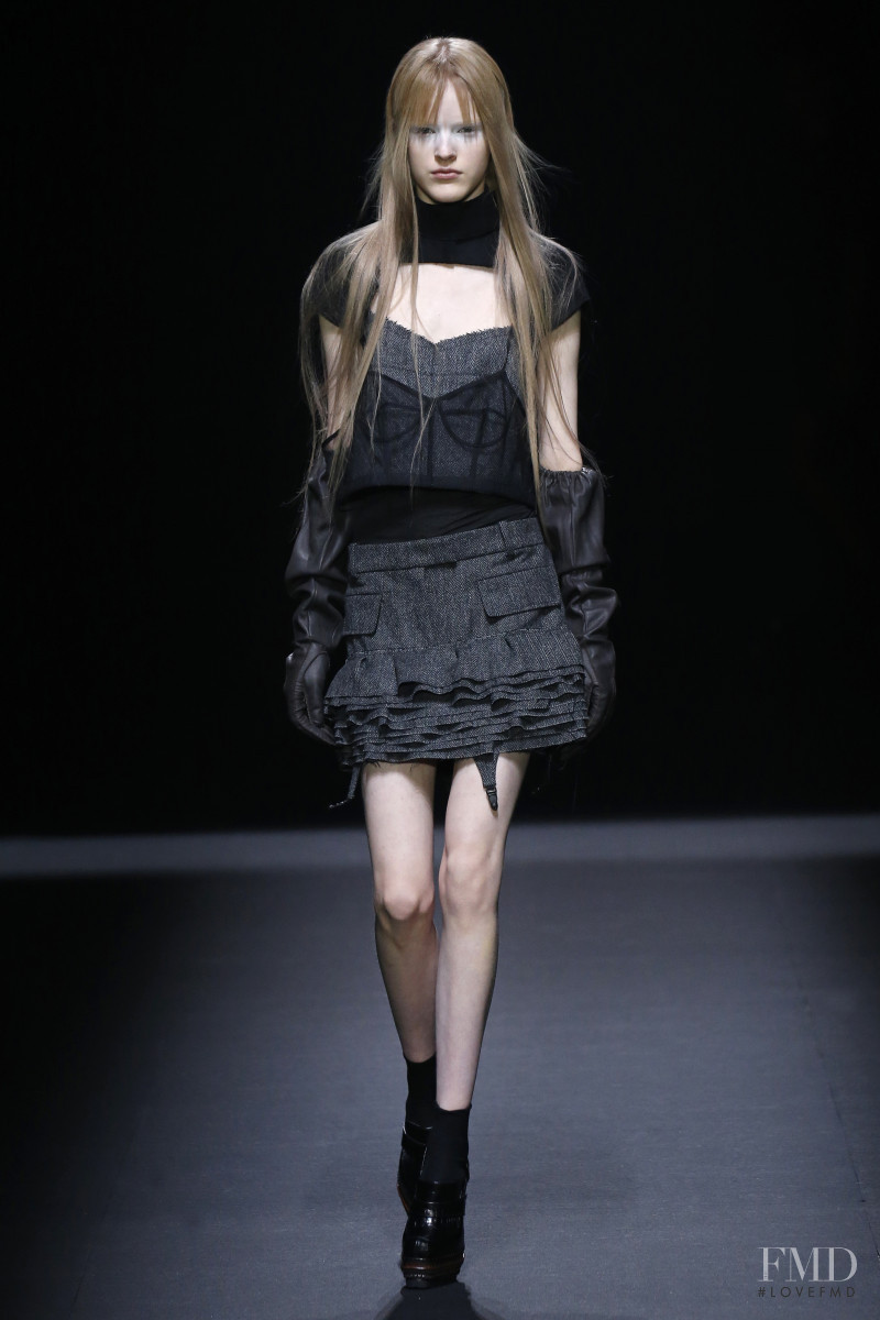 Hannah Motler featured in  the Vera Wang fashion show for Spring/Summer 2020