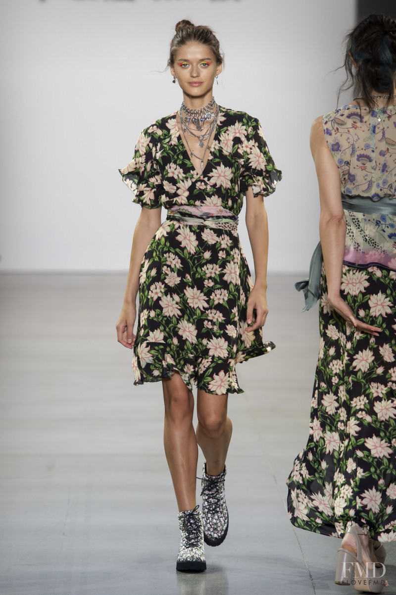 Nicole Miller fashion show for Spring/Summer 2020