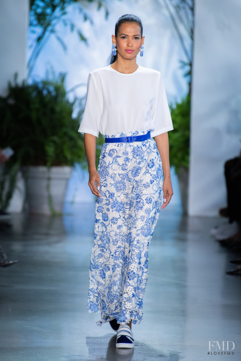 Thayna Santos Silva featured in  the Dennis Basso fashion show for Spring/Summer 2020