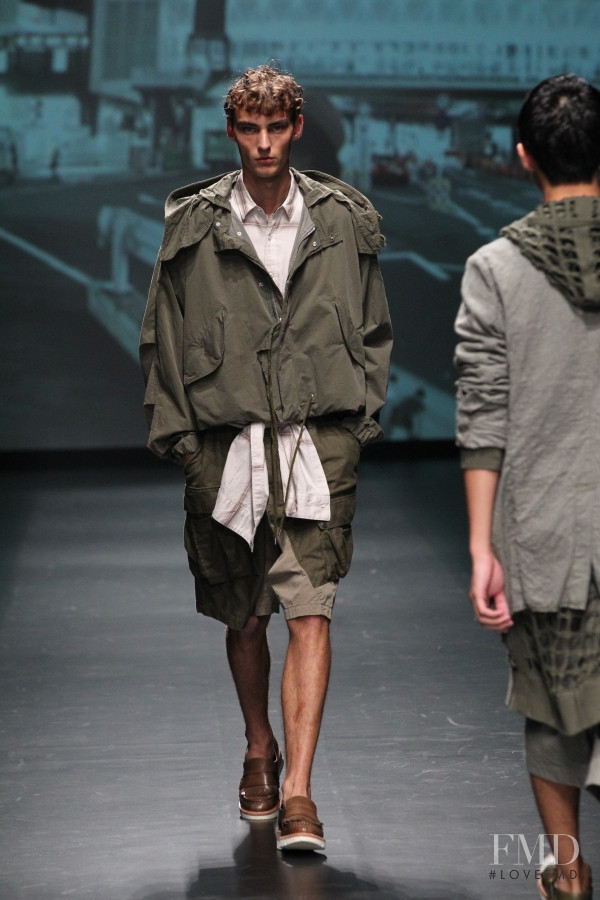 Mihara Yasuhiro fashion show for Spring/Summer 2016